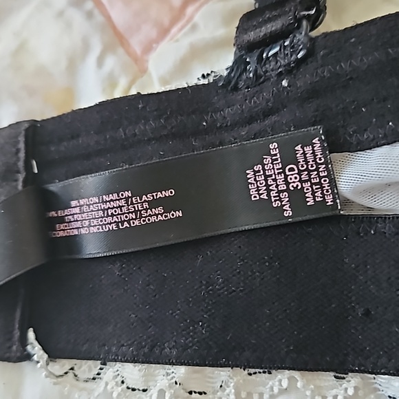 Vintage Victoria Secret Lace Bra - Picture 4 of 6